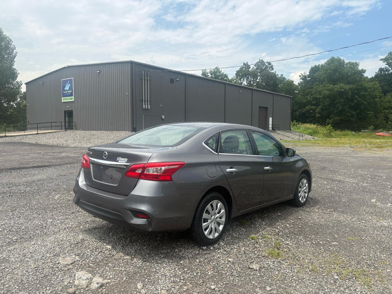 Nissan Sentra S CVT 2017