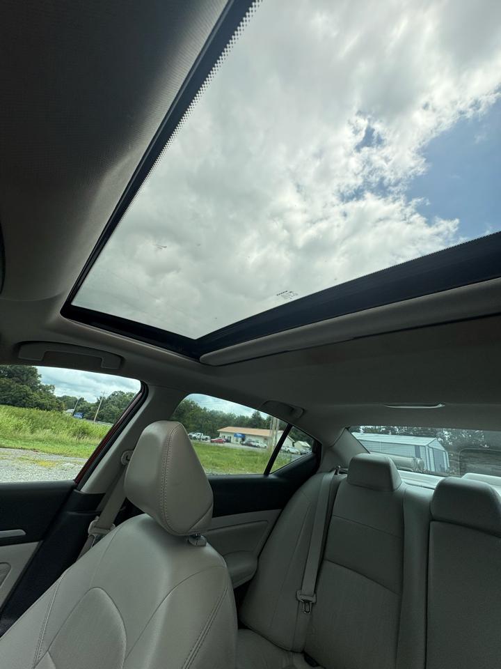Nissan Altima 2.5 Platinum Sedan 2019