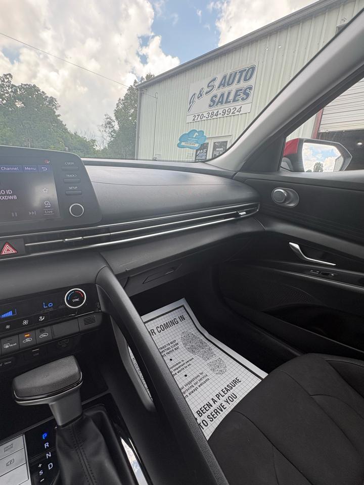 Hyundai Elantra SEL IVT 2022
