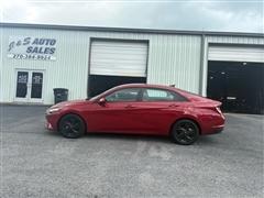 2022 Hyundai Elantra 
