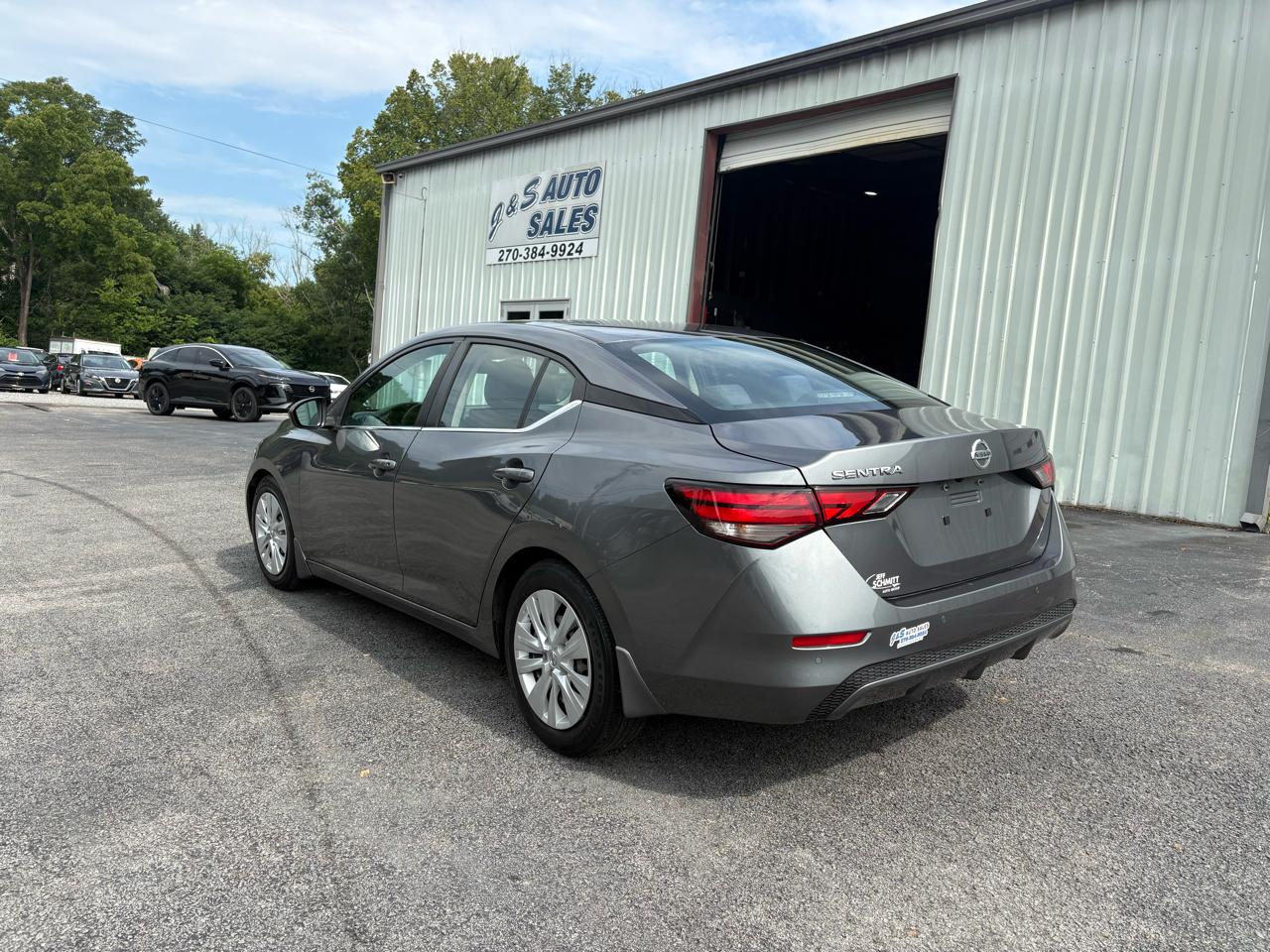 Nissan Sentra S CVT 2020