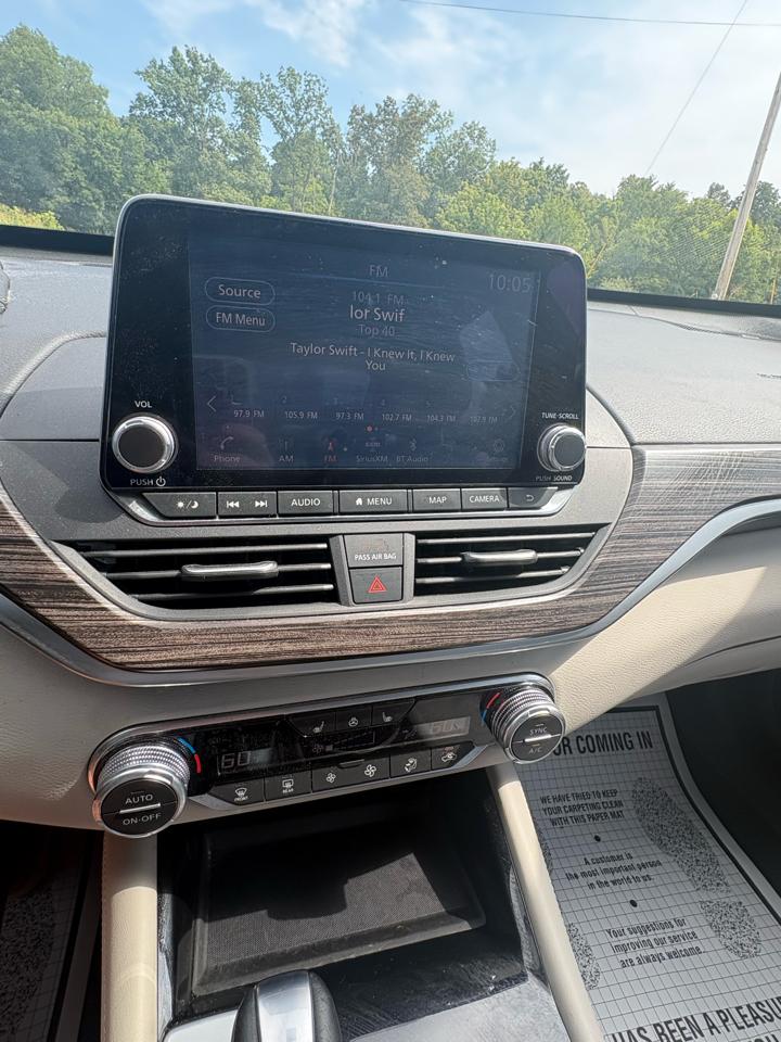 Nissan Altima 2.5 SL Sedan 2021