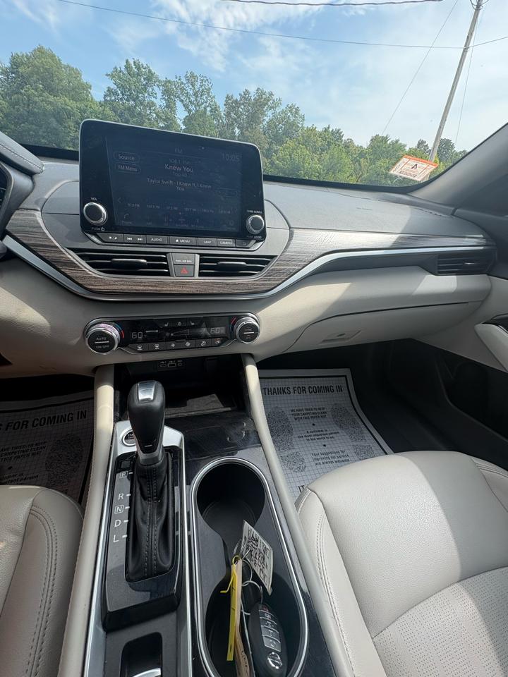 Nissan Altima 2.5 SL Sedan 2021