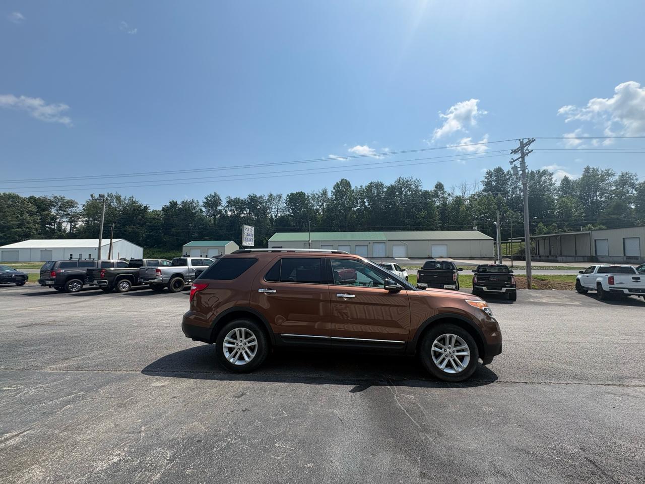 Ford Explorer 4WD 4dr XLT 2012