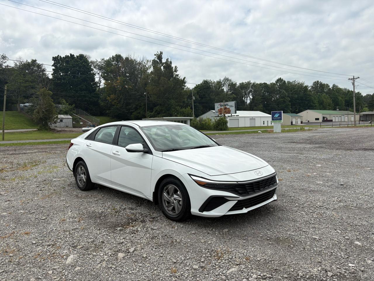 Hyundai Elantra SE IVT 2025