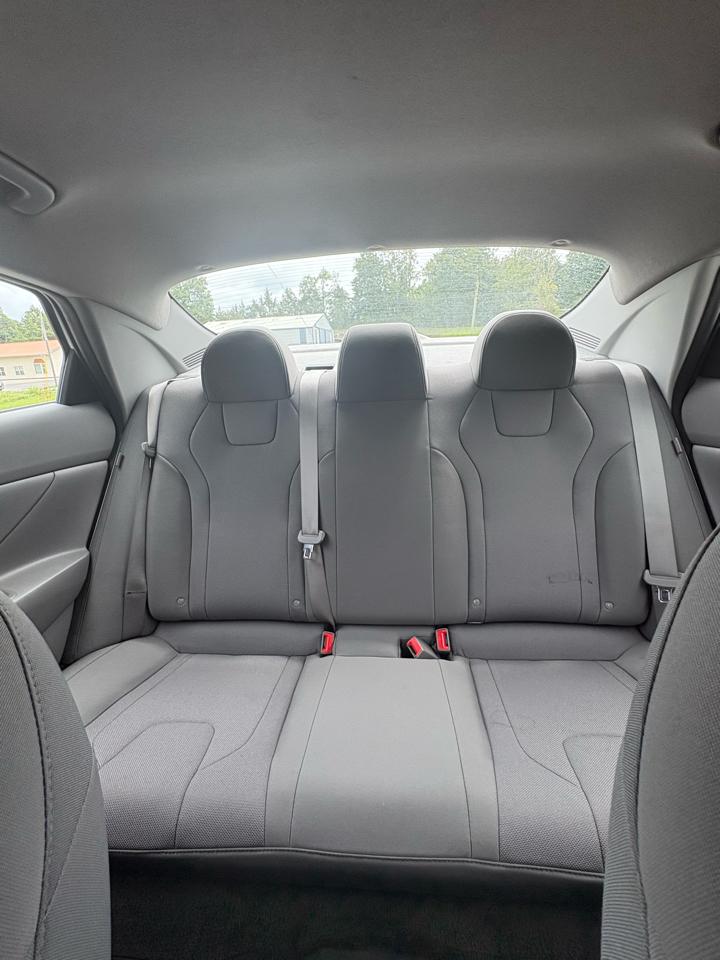 Hyundai Elantra SE IVT 2025