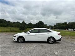 2025 Hyundai Elantra 