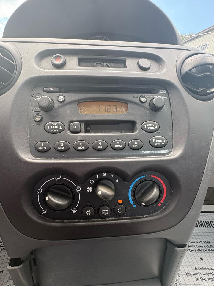 Saturn ION ION 2 4dr Sdn Auto 2003