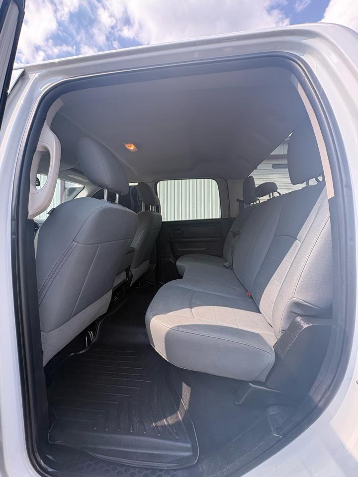 RAM 2500 Tradesman 4x4 Crew Cab 8' Box 2018