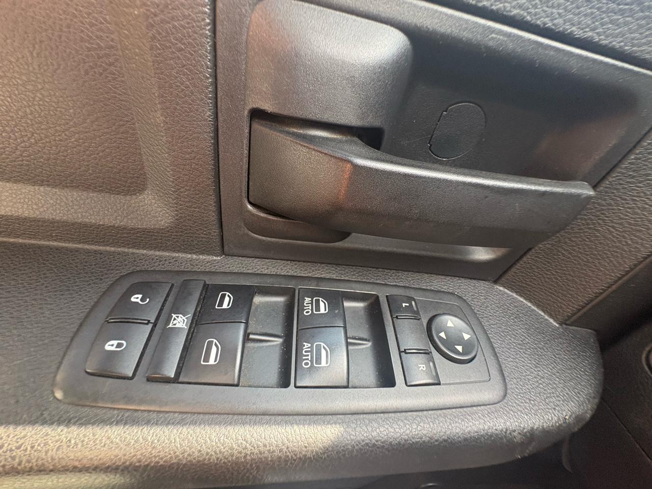 RAM 2500 Tradesman 4x4 Crew Cab 8' Box 2018