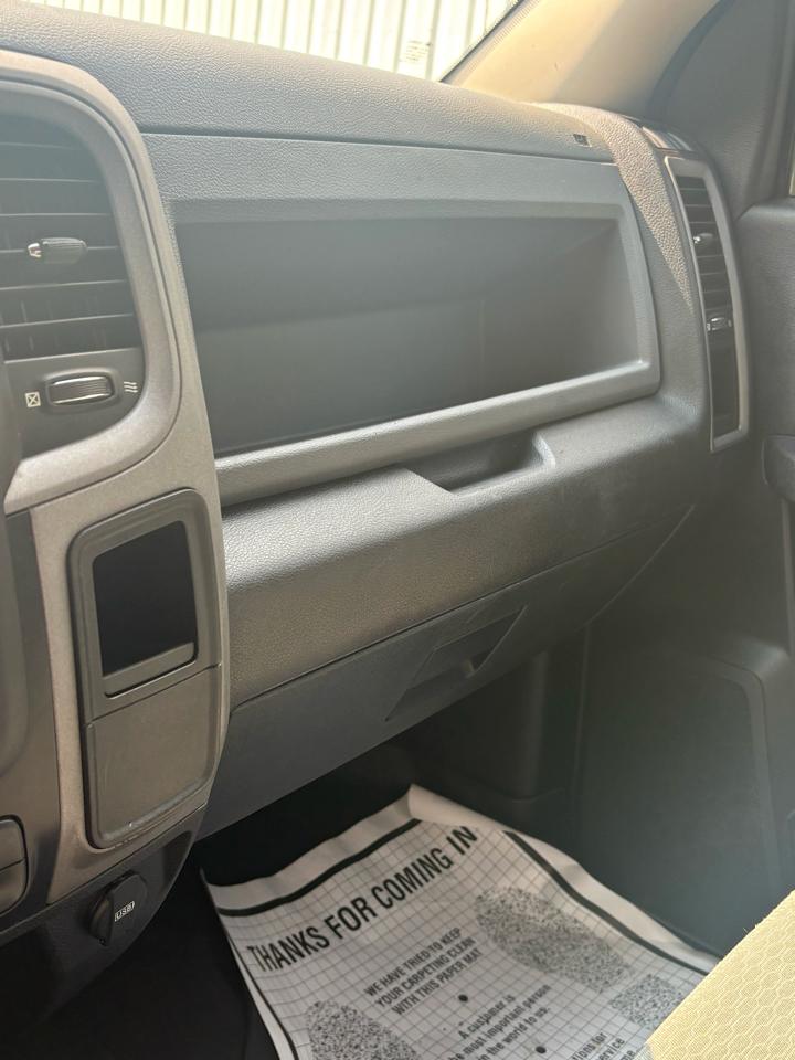 RAM 2500 Tradesman 4x4 Crew Cab 8' Box 2018