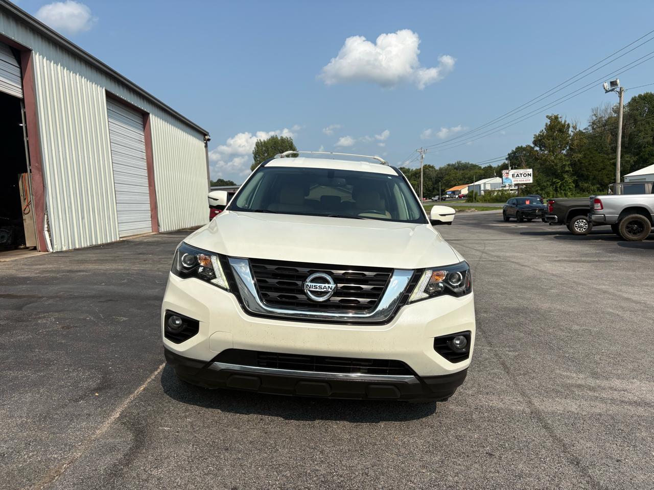 Nissan Pathfinder FWD SL 2017