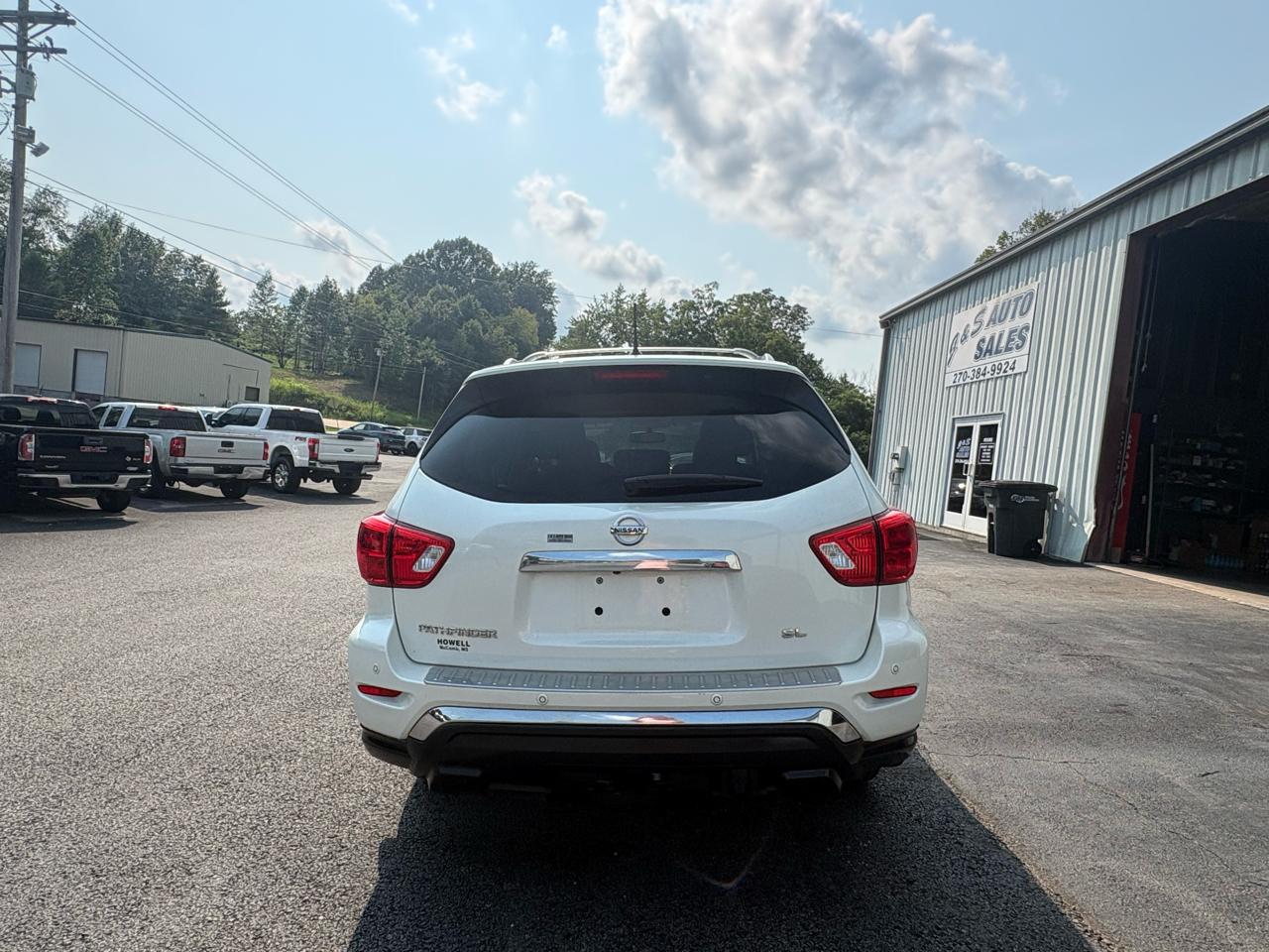 Nissan Pathfinder FWD SL 2017