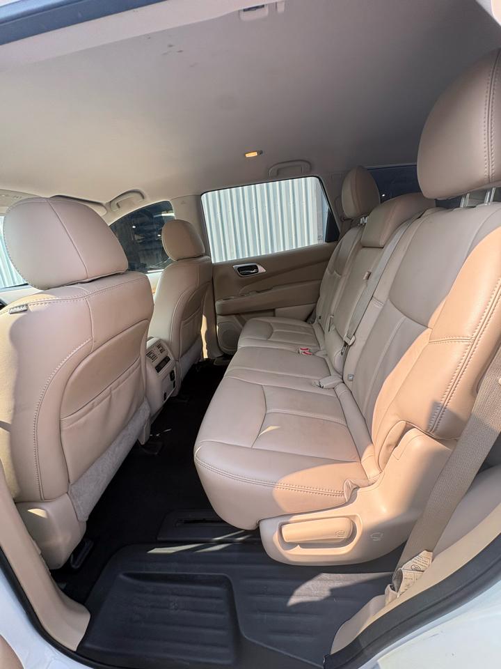 Nissan Pathfinder FWD SL 2017