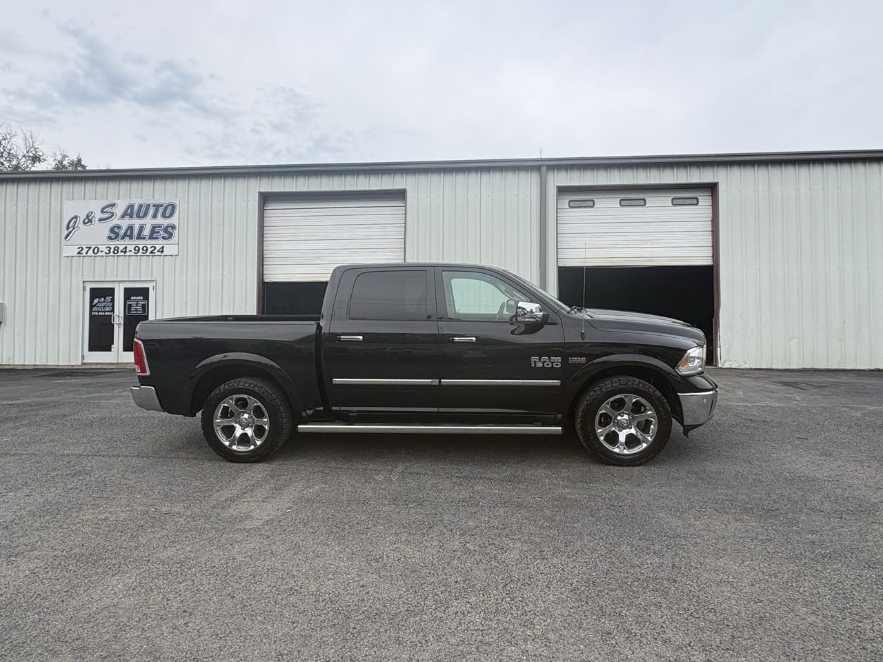 RAM 1500 Laramie 4x4 Crew Cab 5'7" Box 2017