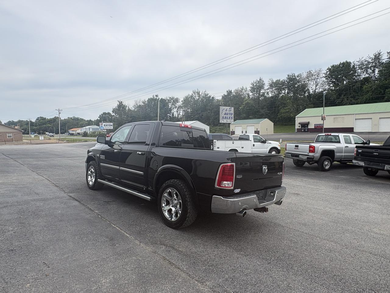 RAM 1500 Laramie 4x4 Crew Cab 5'7" Box 2017