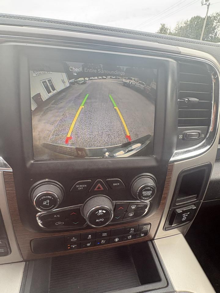 RAM 1500 Laramie 4x4 Crew Cab 5'7" Box 2017