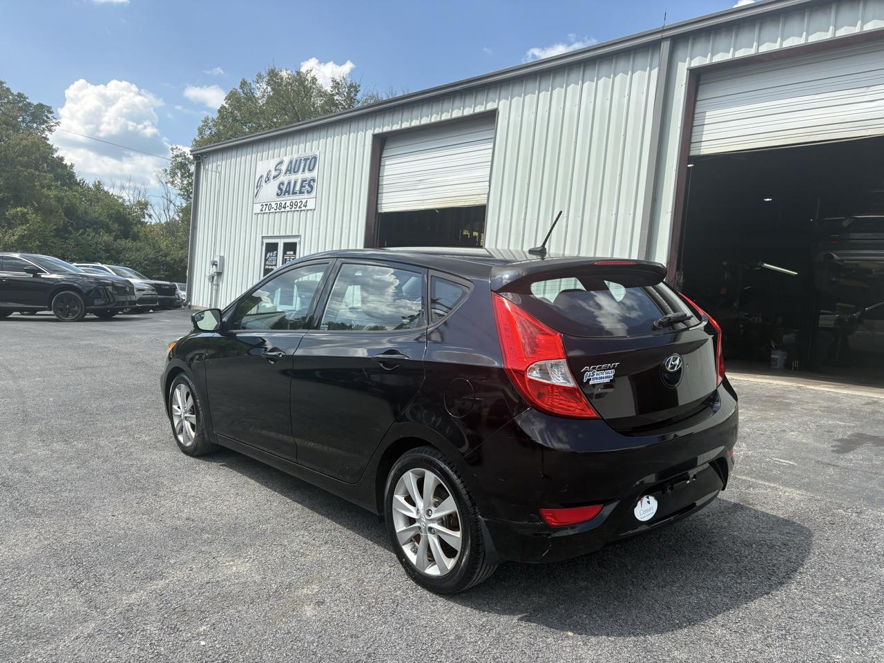 Hyundai Accent 5dr HB Auto SE 2014