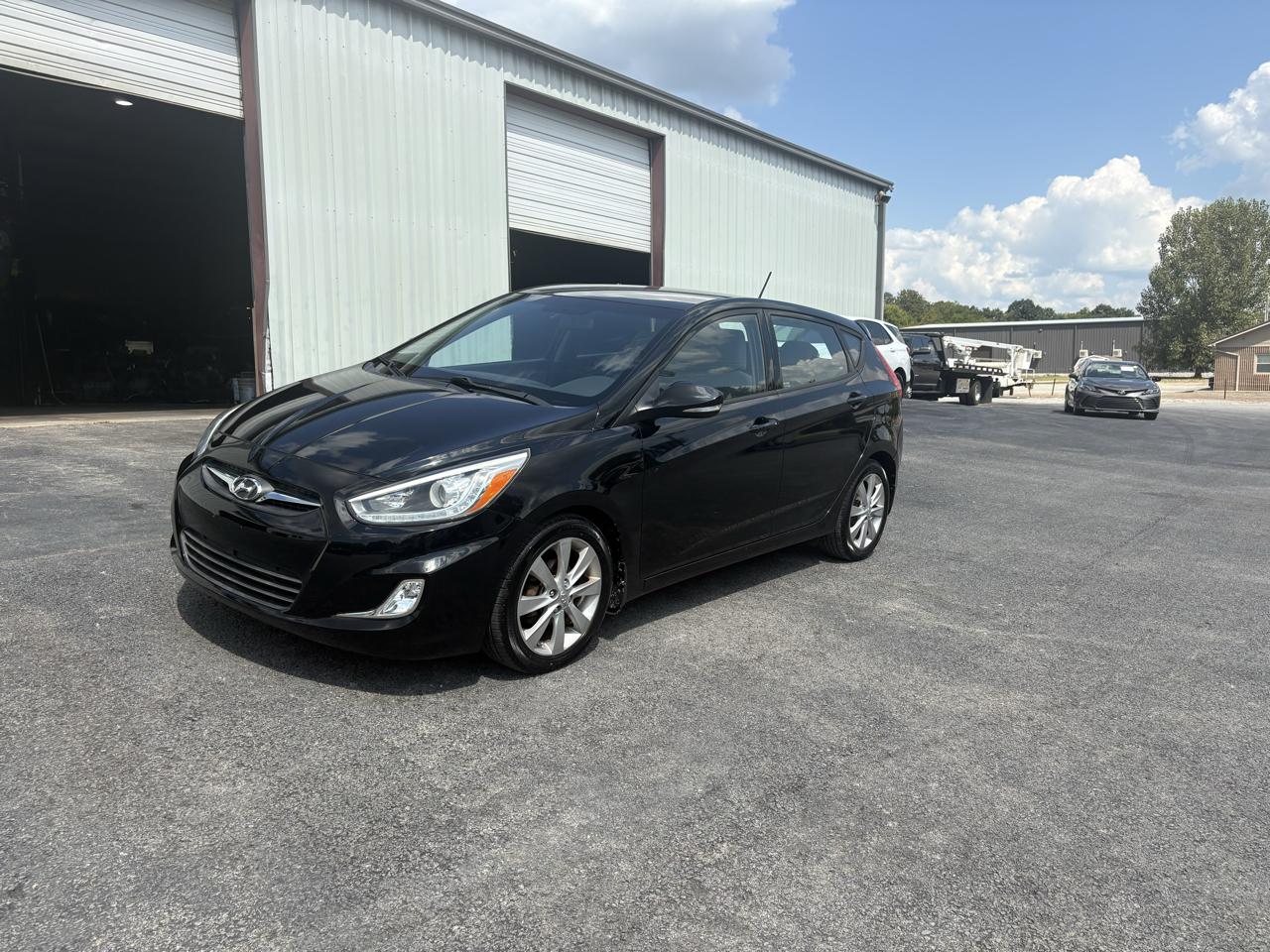 Hyundai Accent 5dr HB Auto SE 2014