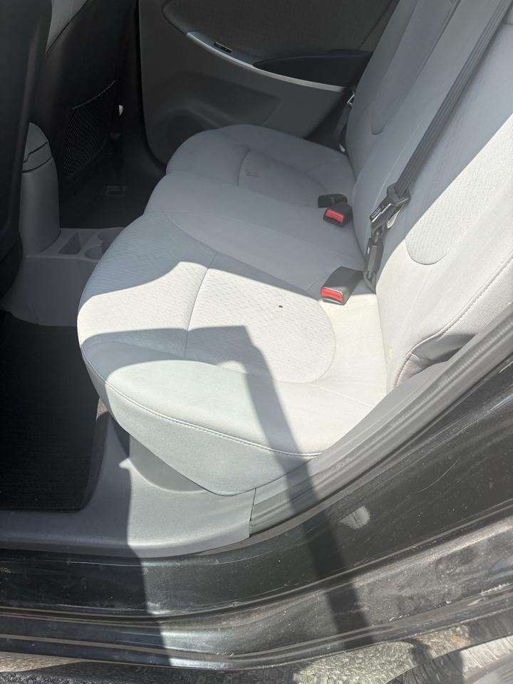 Hyundai Accent 5dr HB Auto SE 2014