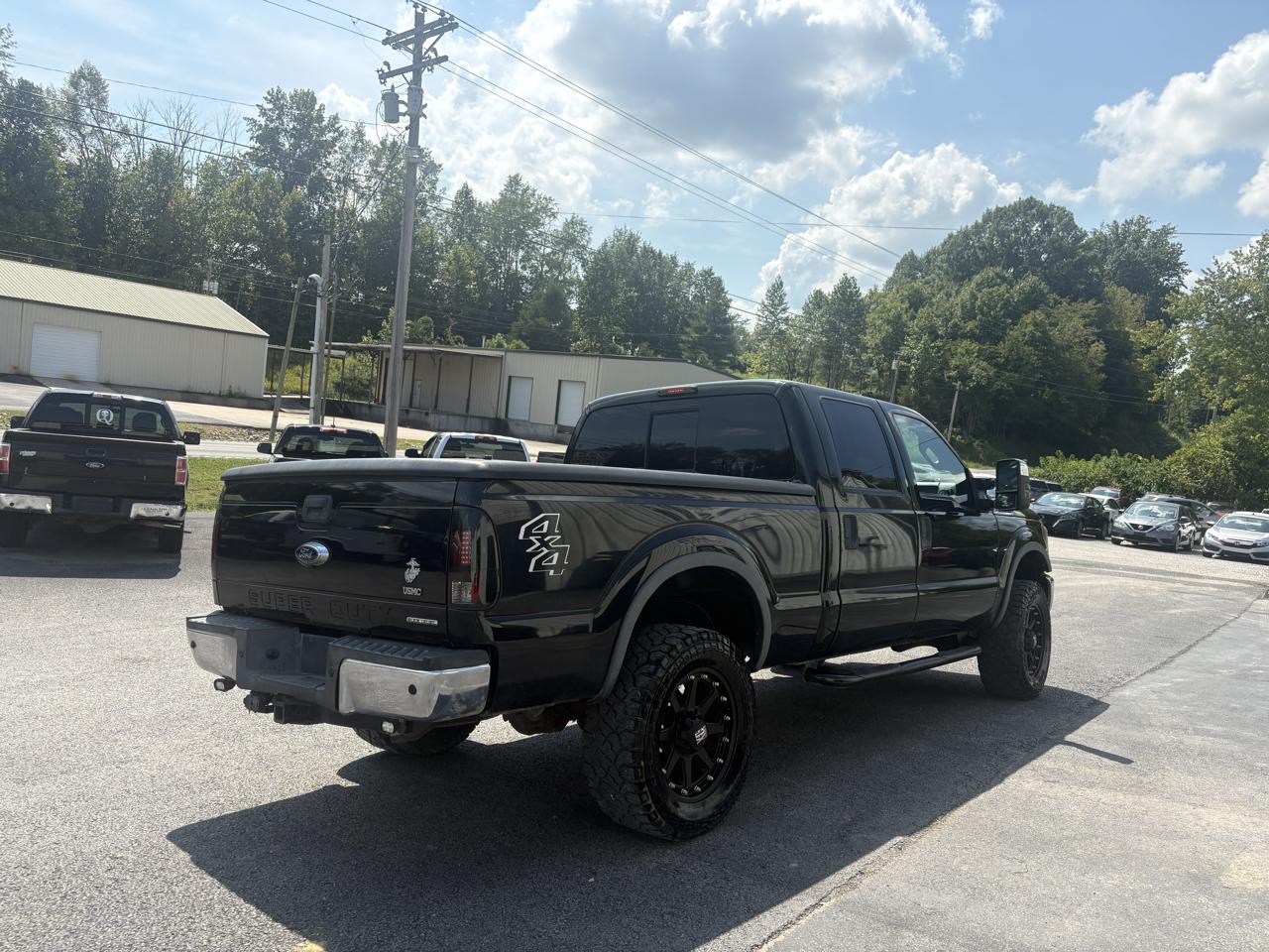Ford Super Duty F-350 SRW XLT 4WD Crew Cab 6.75' Box 2015