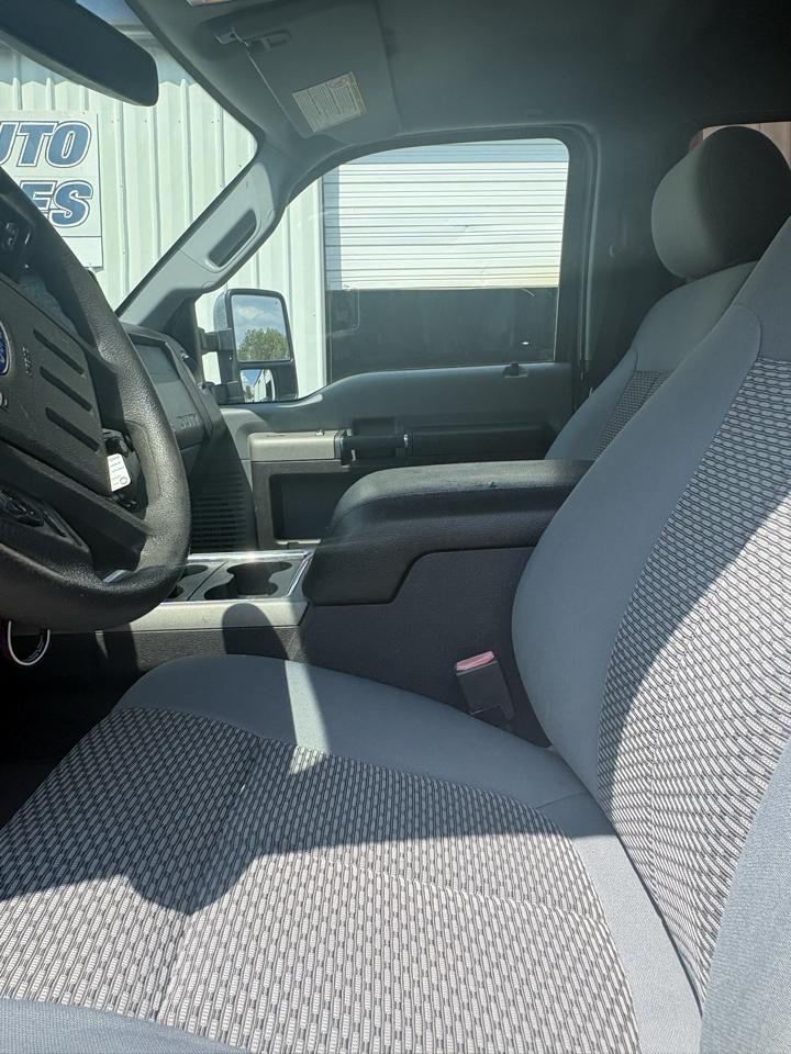 Ford Super Duty F-350 SRW XLT 4WD Crew Cab 6.75' Box 2015