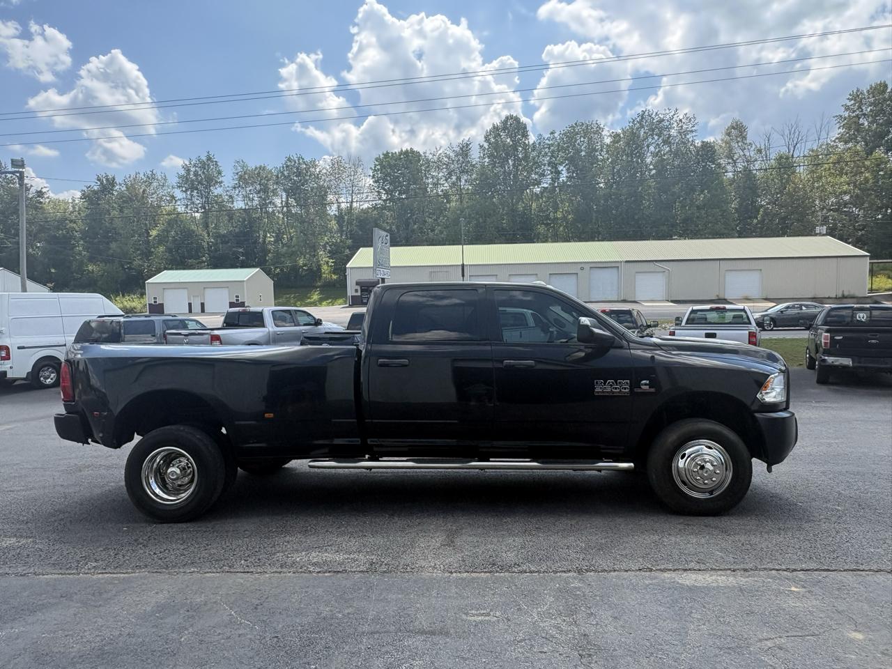 RAM 3500 Tradesman 4x4 Crew Cab 8' Box 2018