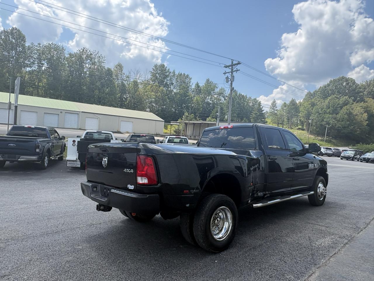 RAM 3500 Tradesman 4x4 Crew Cab 8' Box 2018
