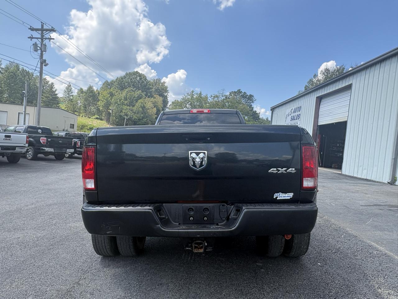 RAM 3500 Tradesman 4x4 Crew Cab 8' Box 2018
