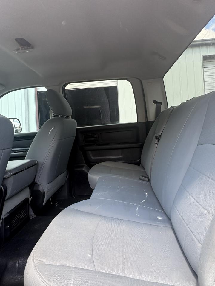 RAM 3500 Tradesman 4x4 Crew Cab 8' Box 2018