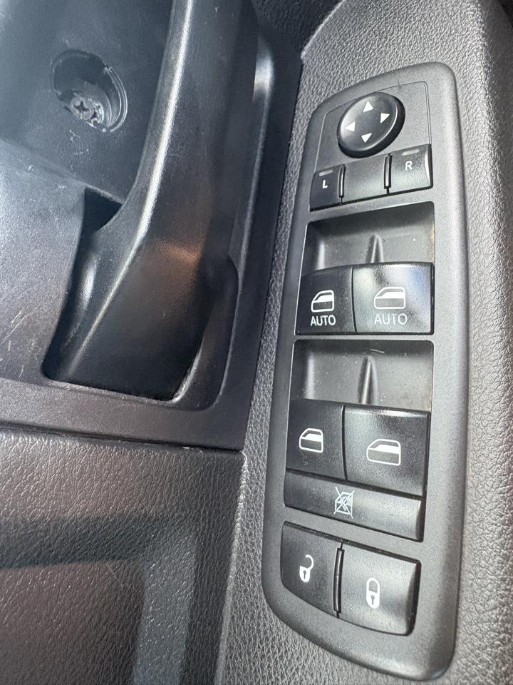 RAM 3500 Tradesman 4x4 Crew Cab 8' Box 2018