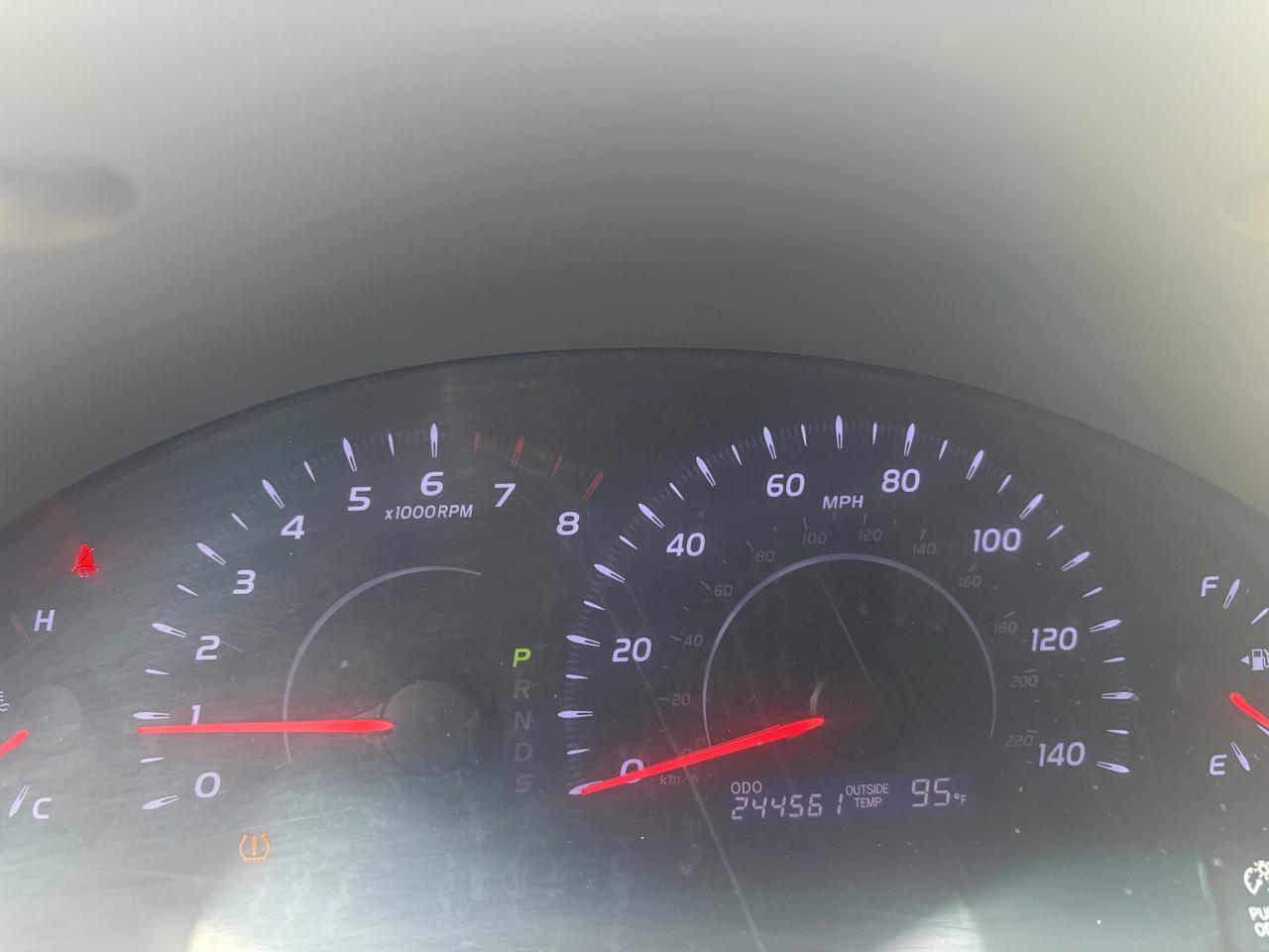 Toyota Camry 4dr Sedan LE 2011