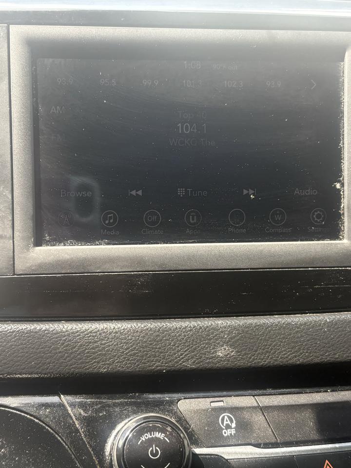 Chrysler Voyager L FWD 2021