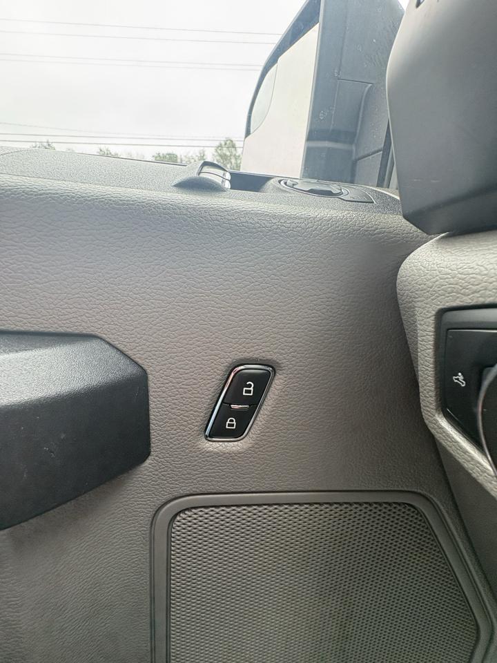 Ford F-150 4WD Reg Cab 145" XL 2019