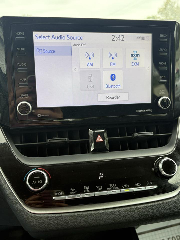 Toyota Corolla LE CVT (Natl) 2022