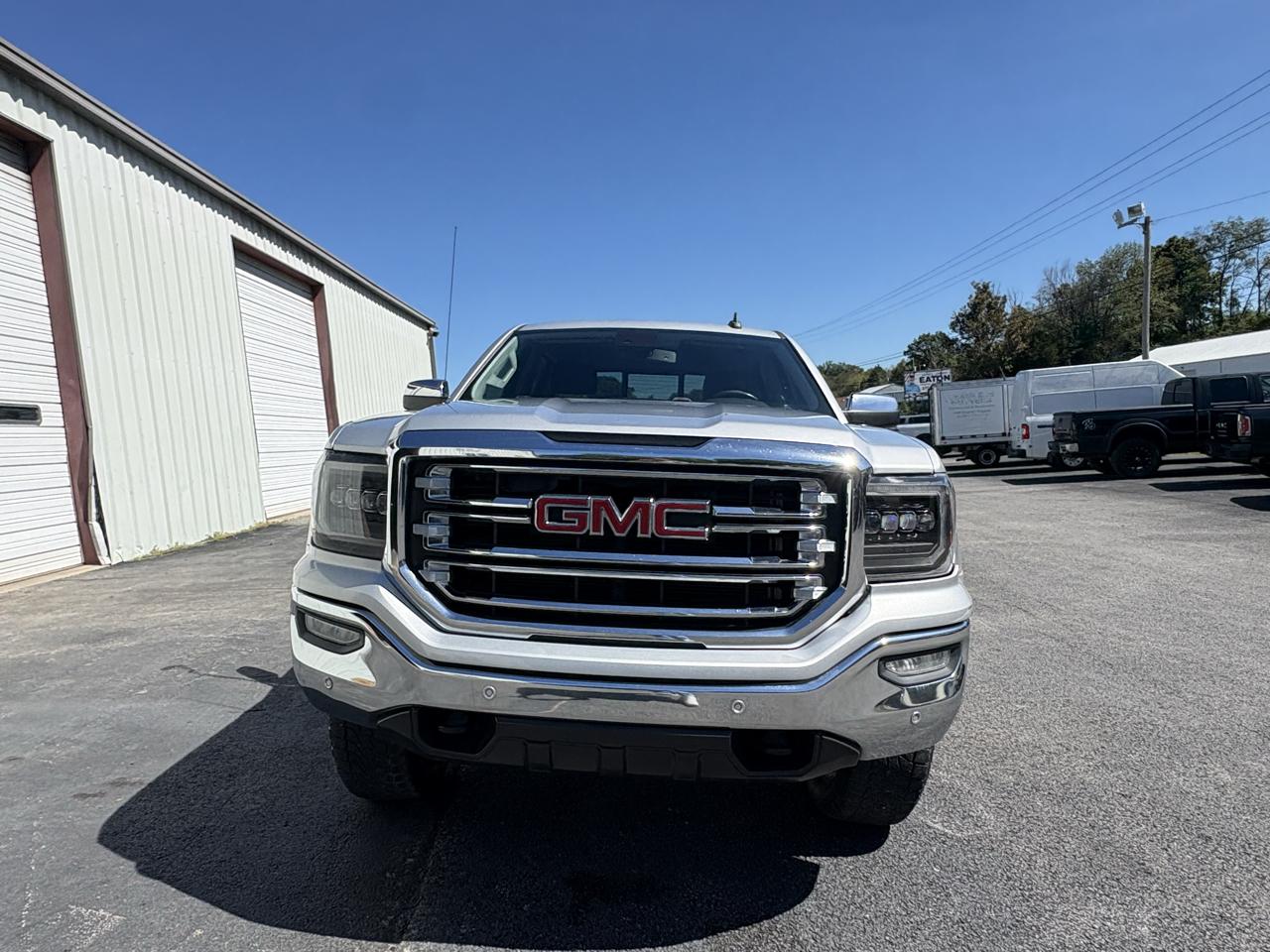 GMC Sierra 1500 4WD Crew Cab 143.5" SLT 2018