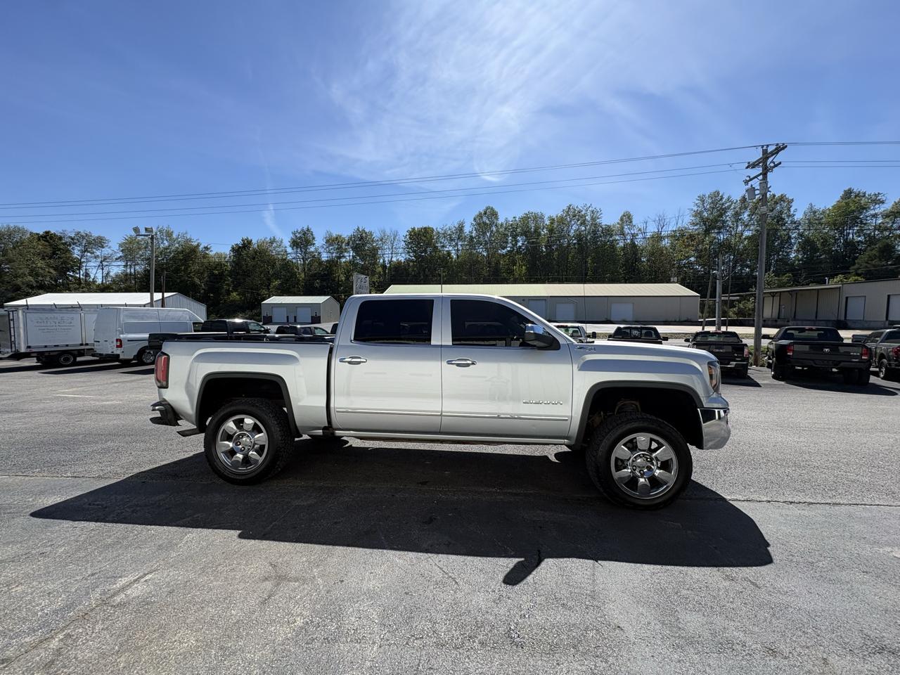 GMC Sierra 1500 4WD Crew Cab 143.5" SLT 2018
