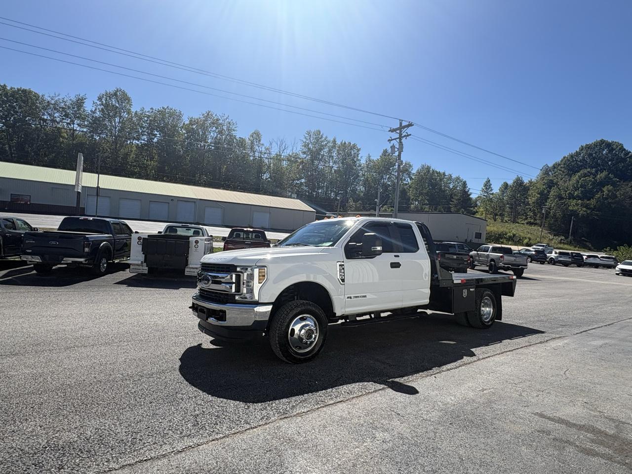 Ford Super Duty F-350 DRW 4WD SuperCab 158" XL 2018