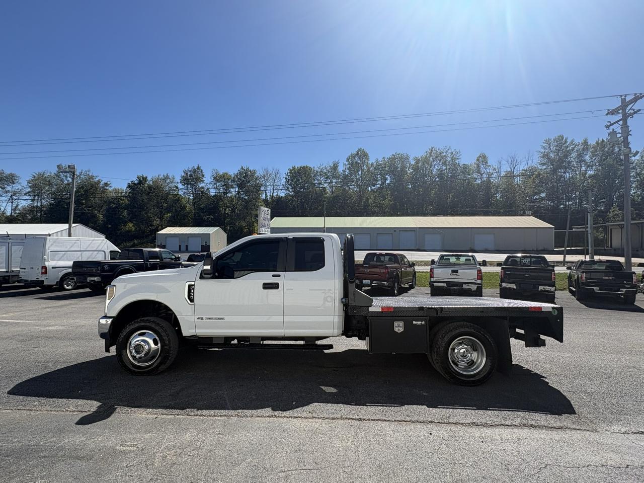 Ford Super Duty F-350 DRW 4WD SuperCab 158" XL 2018