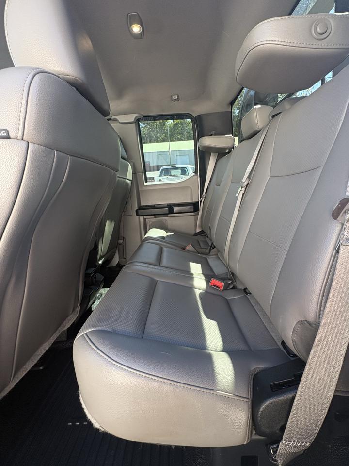 Ford Super Duty F-350 DRW 4WD SuperCab 158" XL 2018