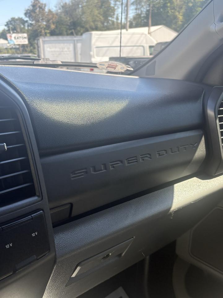 Ford Super Duty F-350 DRW 4WD SuperCab 158" XL 2018