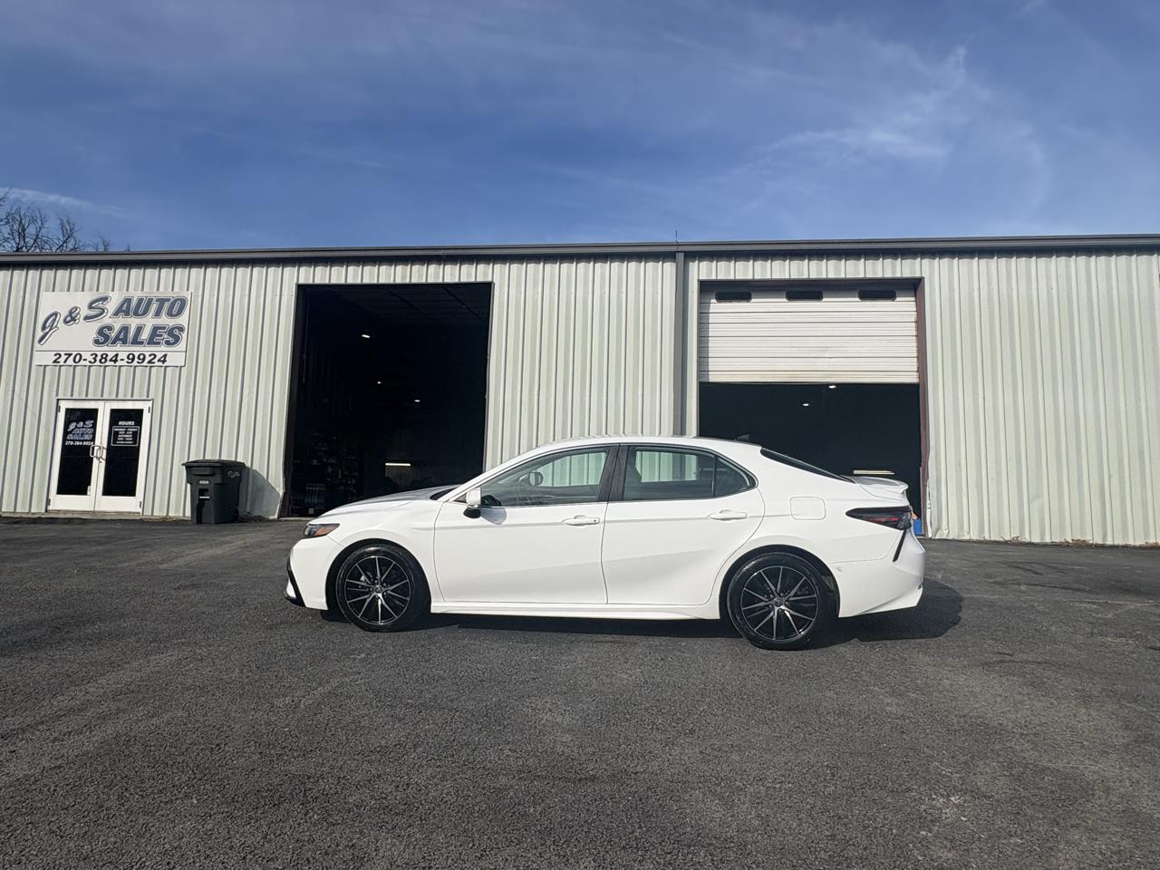 Toyota Camry SE Auto AWD (Natl) 2023