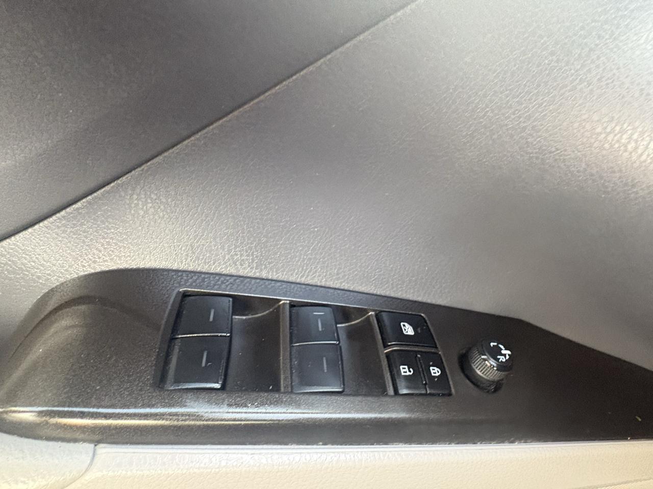 Toyota Camry SE Auto AWD (Natl) 2023