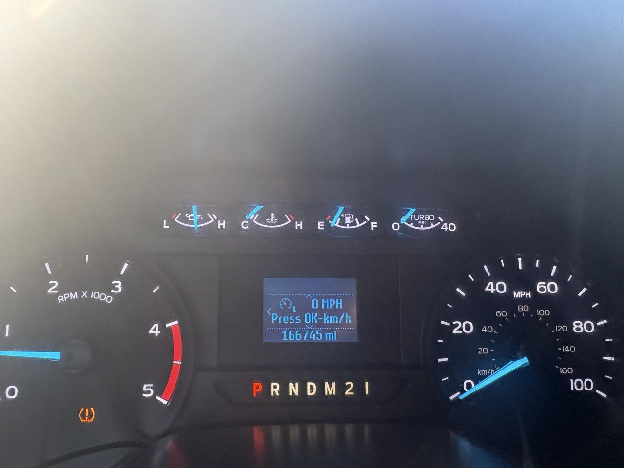 Ford Super Duty F-350 DRW Lariat 4WD Crew Cab 179" WB 60" CA 2019