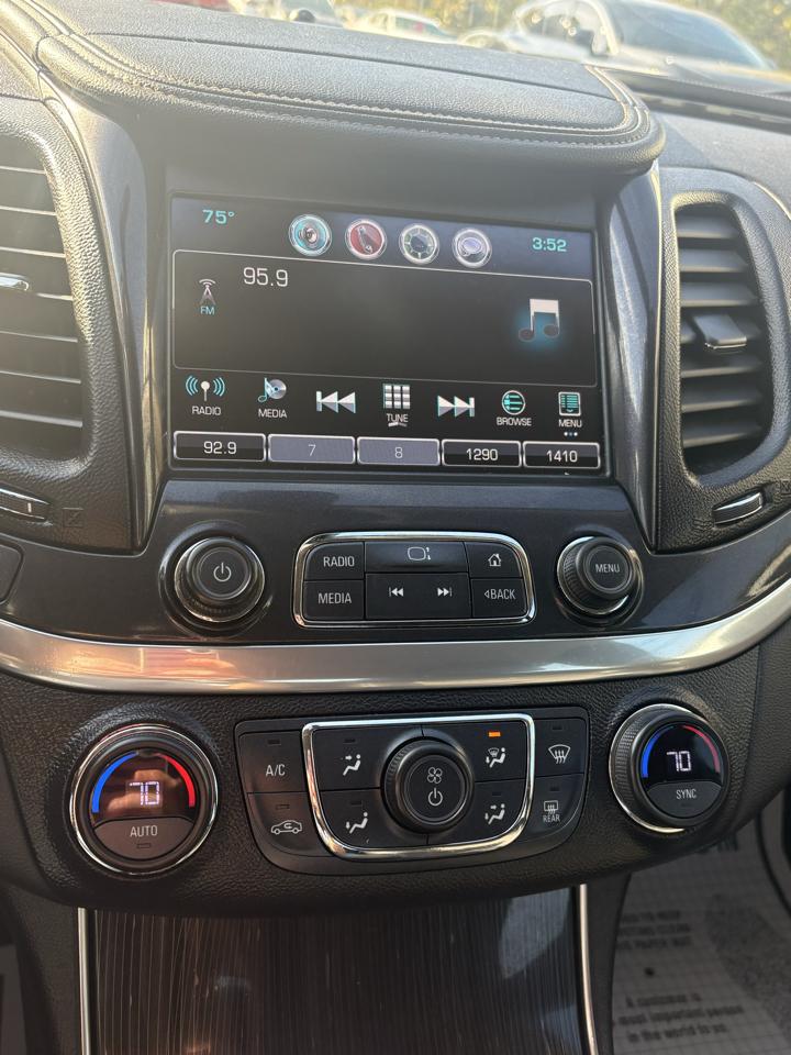 Chevrolet Impala 4dr Sdn LT w/1LT 2020