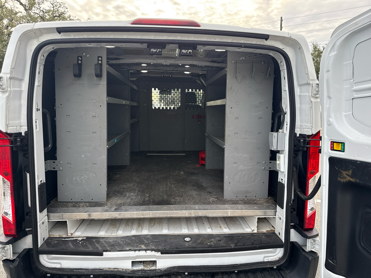 Ford Transit 150 Van Low Roof w/Sliding Pass. 130-in. WB 2019