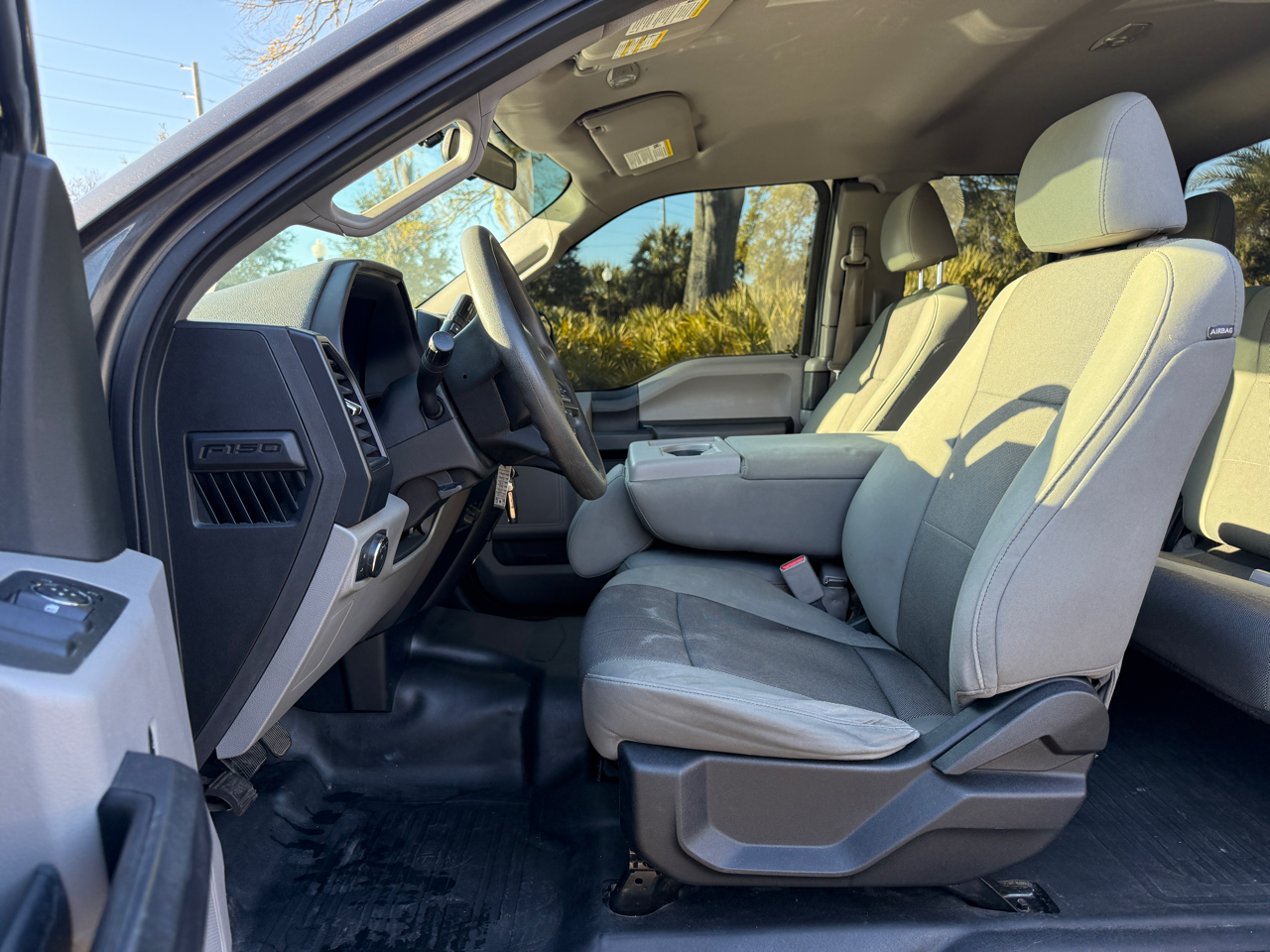 Ford F-150 XL SuperCab 6.5-ft. Bed 2WD 2016