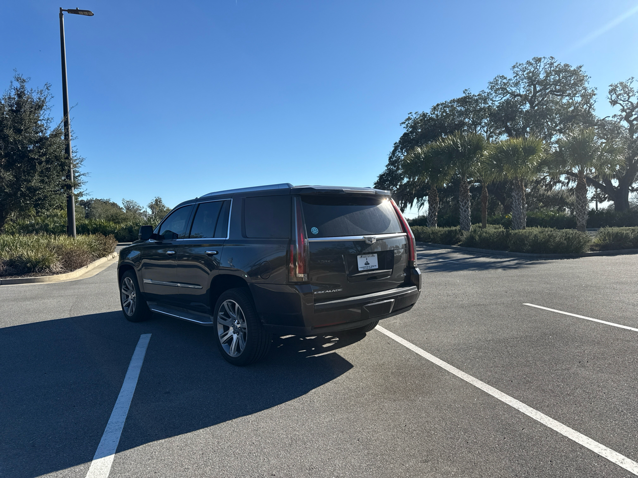 Cadillac Escalade Luxury 4WD 2015