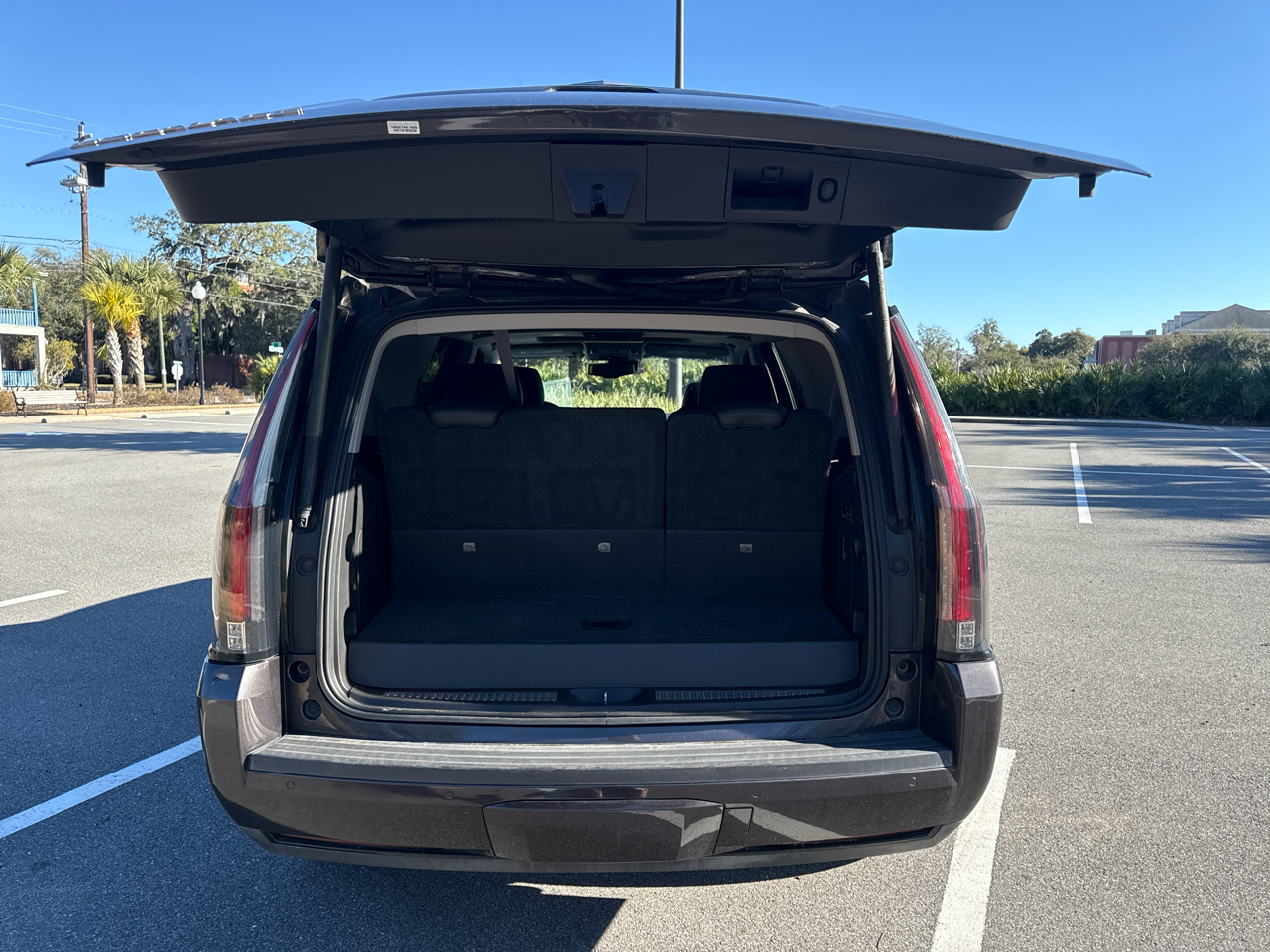 Cadillac Escalade Luxury 4WD 2015