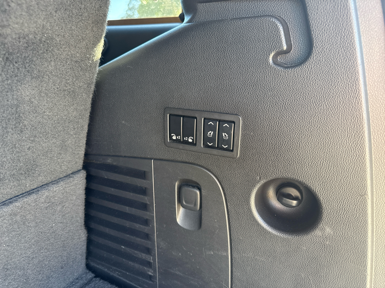 Cadillac Escalade Luxury 4WD 2015